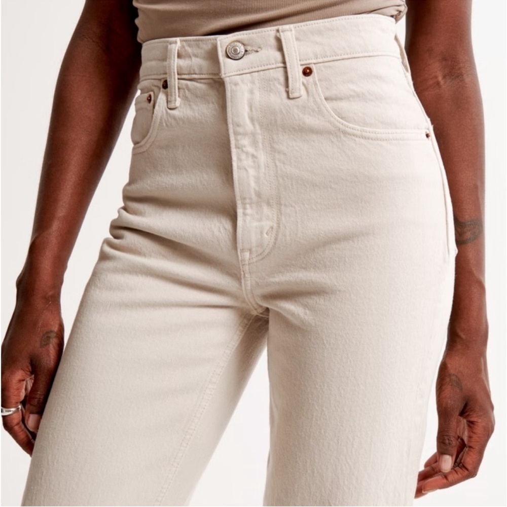 Abercrombie & Fitch High-Rise Cream Straight-Leg Jeans